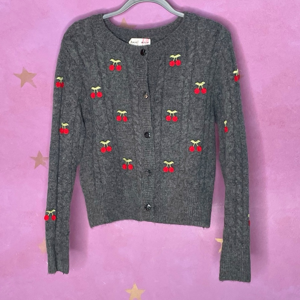 Hazel Moon Cherry Gray Cable Knit Sweater Medium Rare Soft Cardigan Metal Button